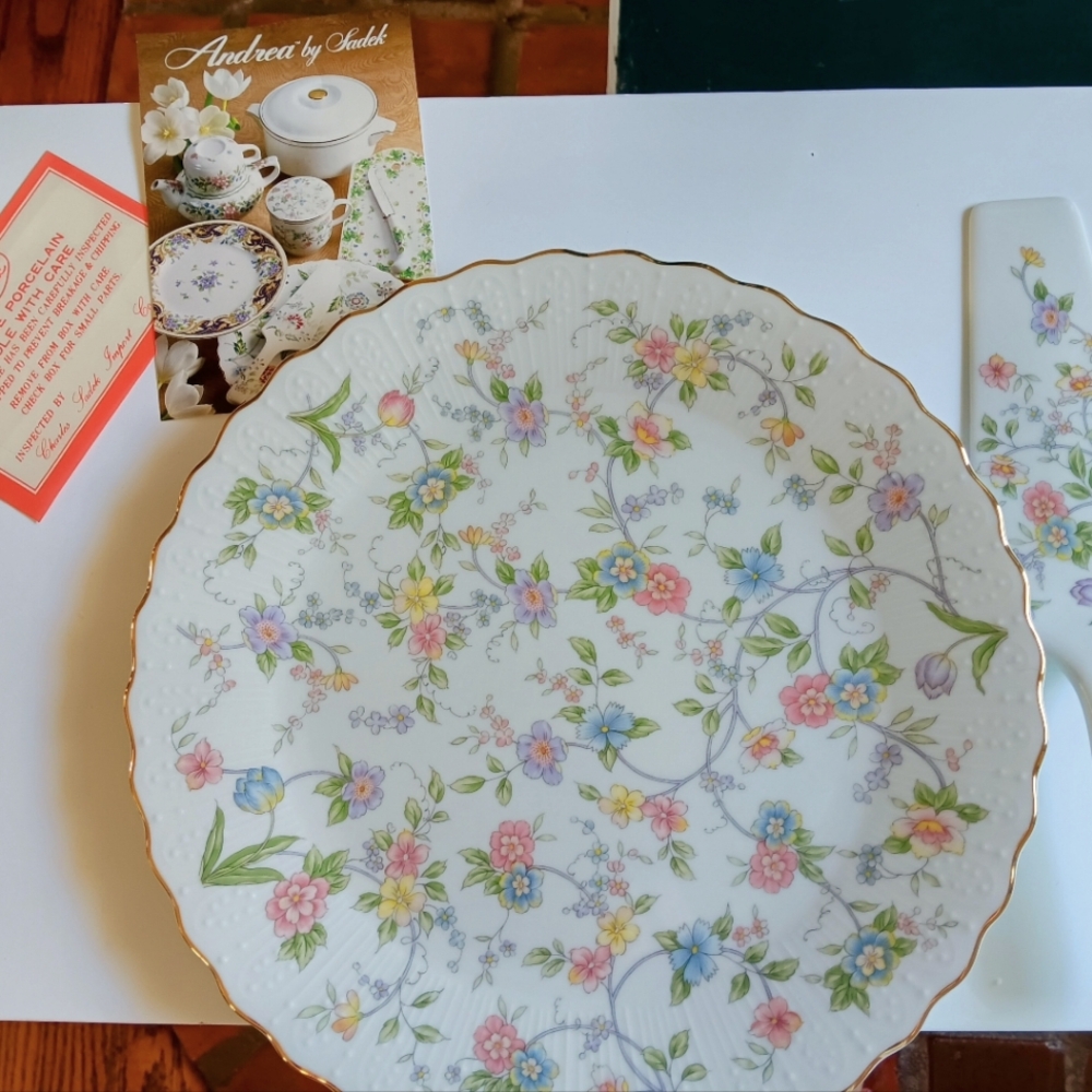 Vintage In Box Andrea By Sodack Floral Chintz Cake Plate and Server